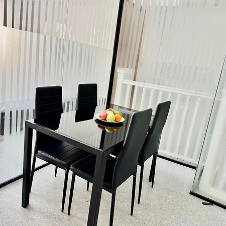 Westferry Two Apartment London Exterior photo